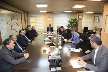 نشست مدیرعامل شرکت شهرک‌های صنعتی استان تهران با هیئت‌مدیره شرکت خدماتی ناحیه صنعتی آینه‌ورزان
