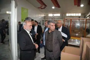 بررسی میدانی خسارت های جنگ رمضان در شهرک صنعتی عباس آباد توسط مدیرعامل شرکت شهرک های صنعتی تهران