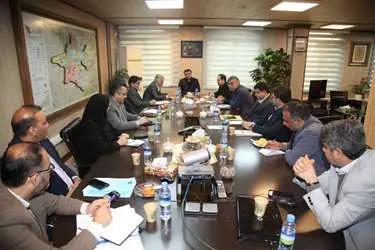 هم‌افزایی دستگاه‌ها برای رفع موانع تولید؛ پنجمین جلسه تبیین سیاست‌های تولید و تجارت استان تهران برگزار شد