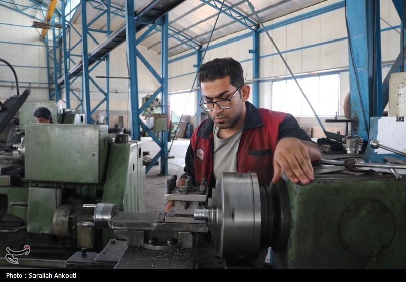 تورم و رکود؛ دو چالش بزرگ صنعت ایران